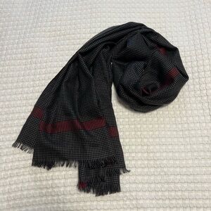 Leo Ventoni Houndstooth Wool Scarf